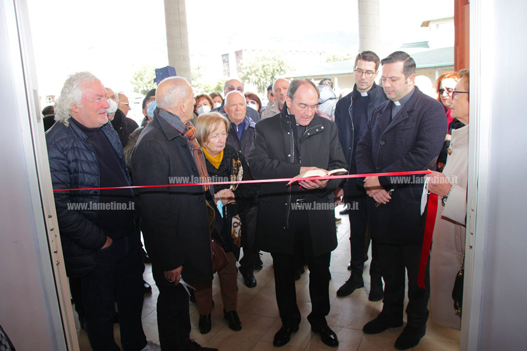 inaugurazione-amb-ulatorio-solidale-lamezia_8dd7b_b93f1.jpg