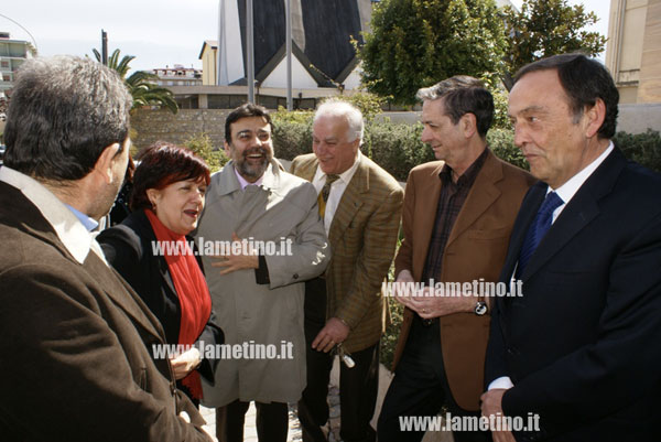 inaugurazione-parhceggio-rosa-autorita.jpg