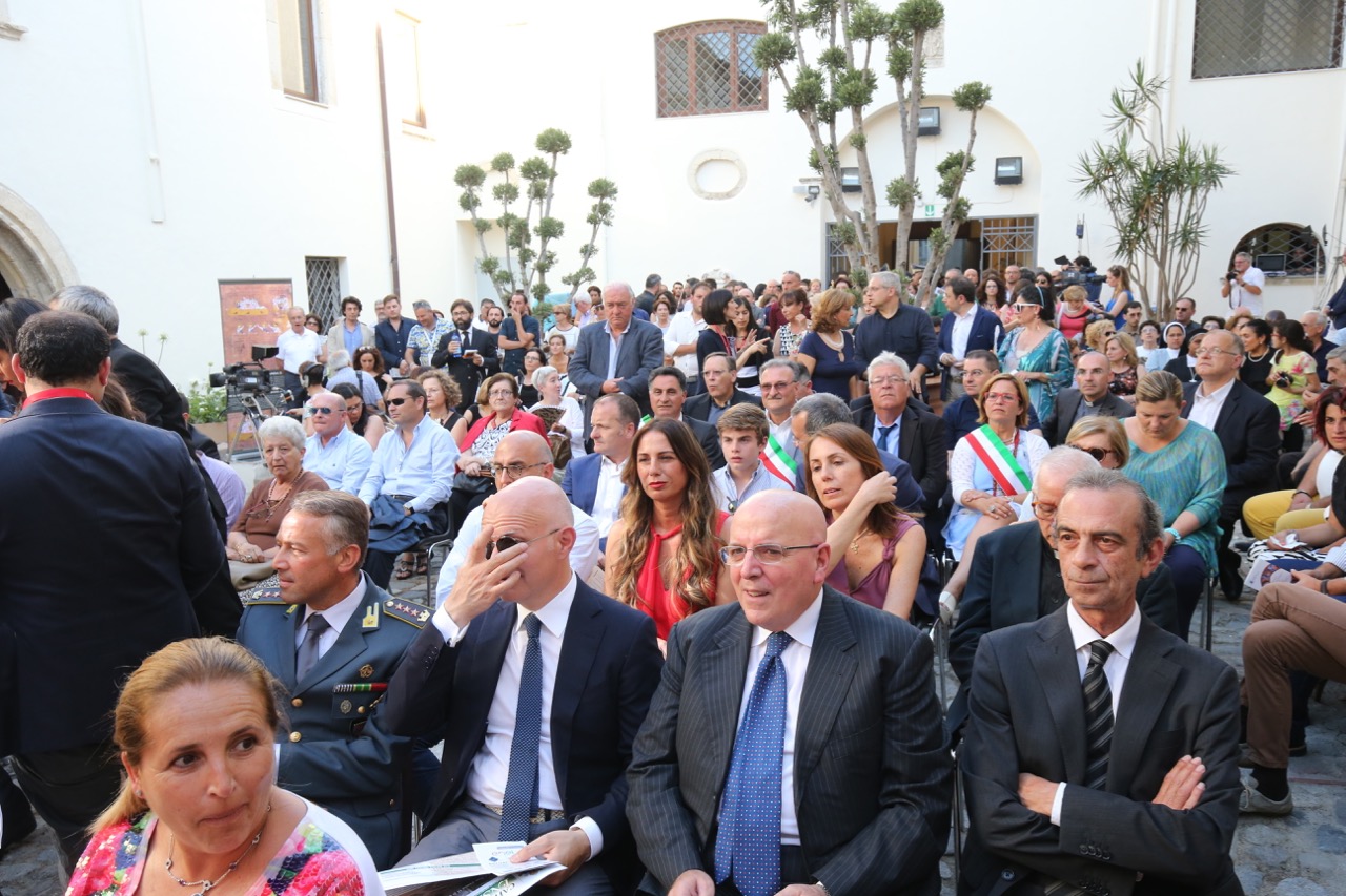 inaugurazione_codex_purpureo__-_1.jpg