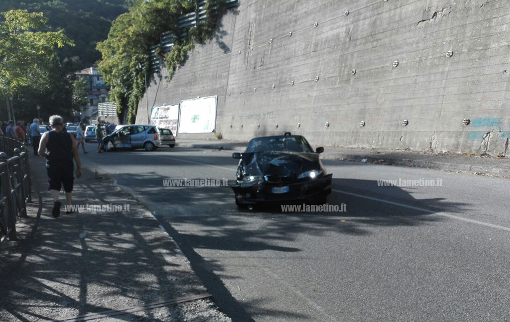 Lamezia: incidente tra due auto su Sp 159, un ferito