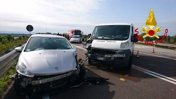 Lamezia, grave incidente sulla ss280: sei feriti, bambina trasportata in ospedale con elisoccorso