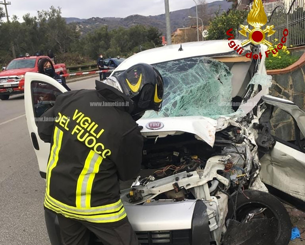 inc-ambulanza-fiorino1baa.jpg