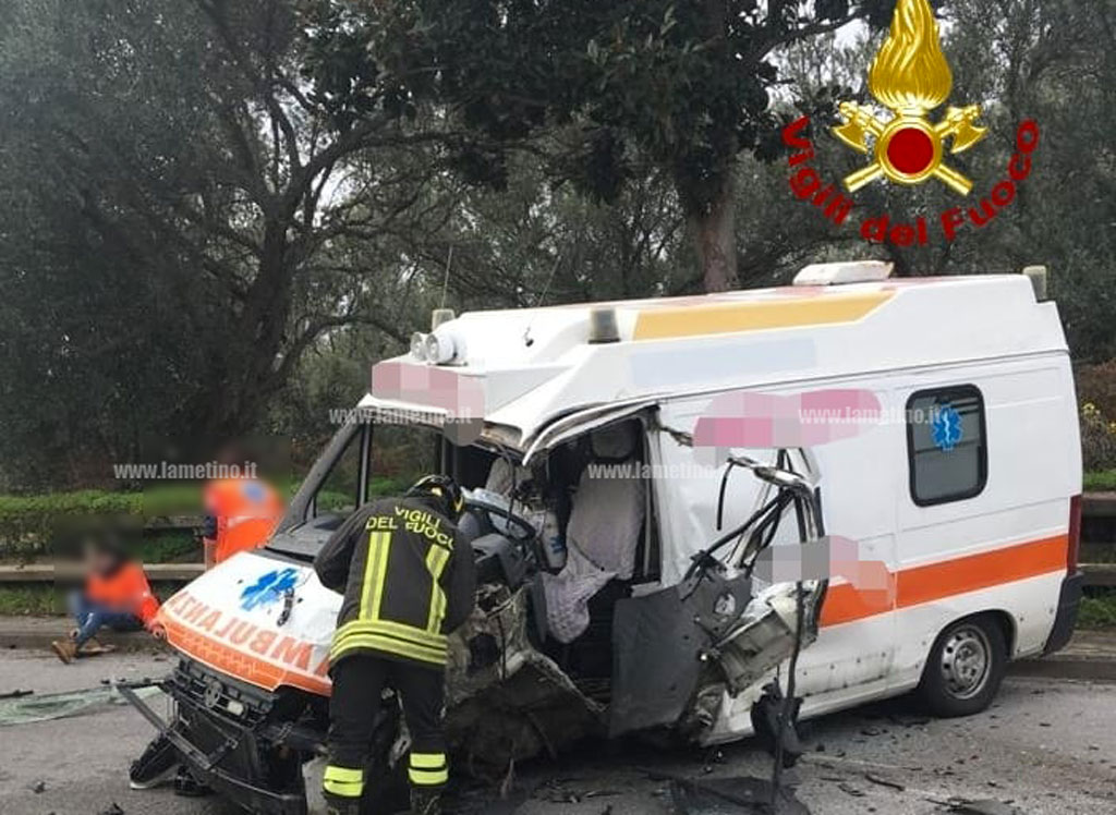 inc-lamezia-ambulanzadf17.jpg