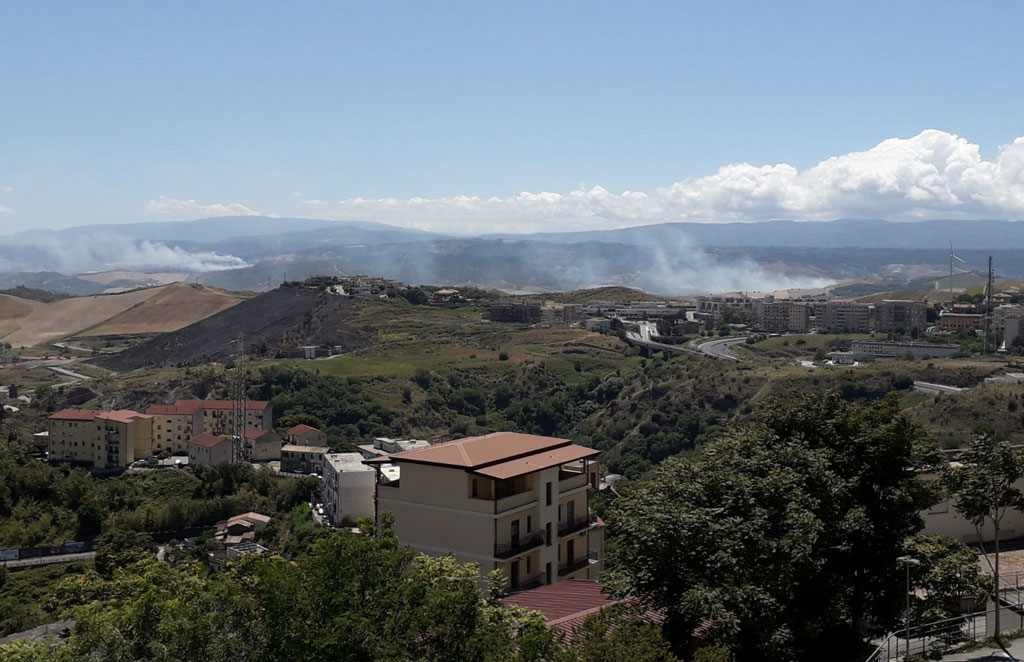 Sale operative Calabria Verde gestiscono 45 incendi attivi nel territorio regionale
