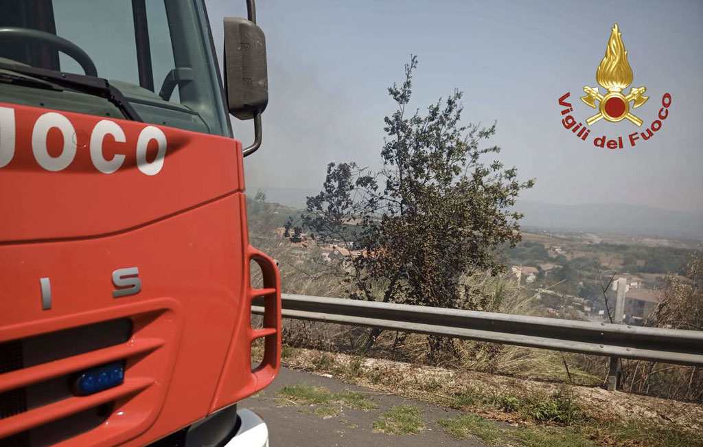 Oltre 20 interventi dei Vigili del Fuoco nel Vibonese, impegnate tutte le squadre