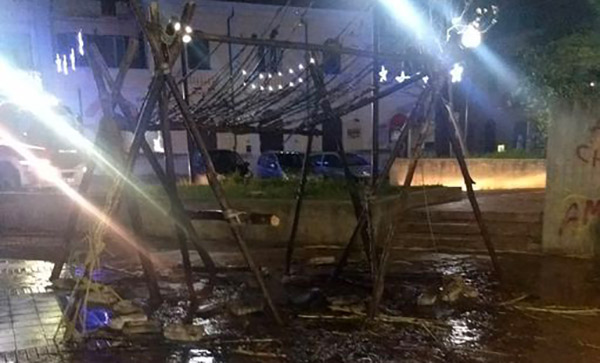Incendiato presepe dei ragazzi scout a Reggio, Falcomatà: "Vile gesto"