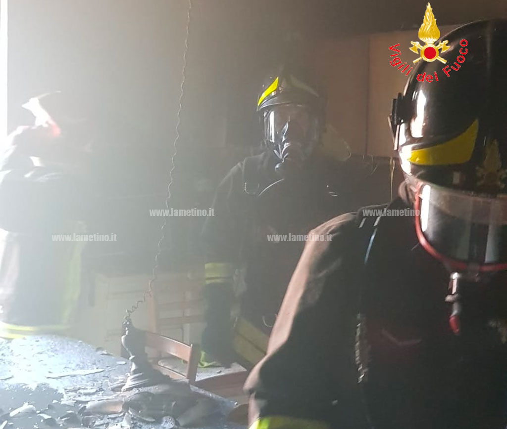 incendio-2-nocera.jpg