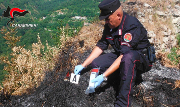 Incendio nella Presila Catanzarese, denunciati coniugi