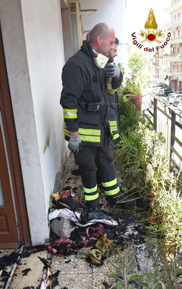 incendio-anziana-casa.jpg