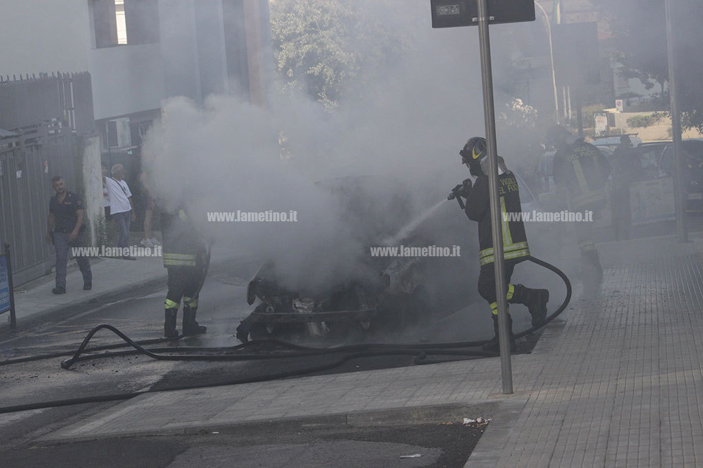 incendio-auto-5.jpg