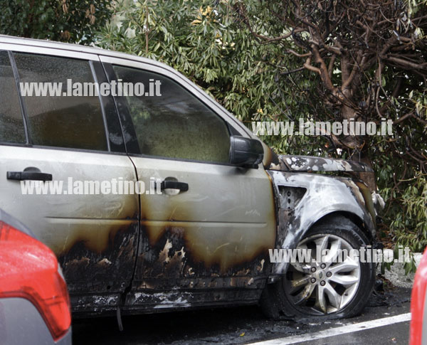 Lamezia: Incendiata auto avvocato Materasso