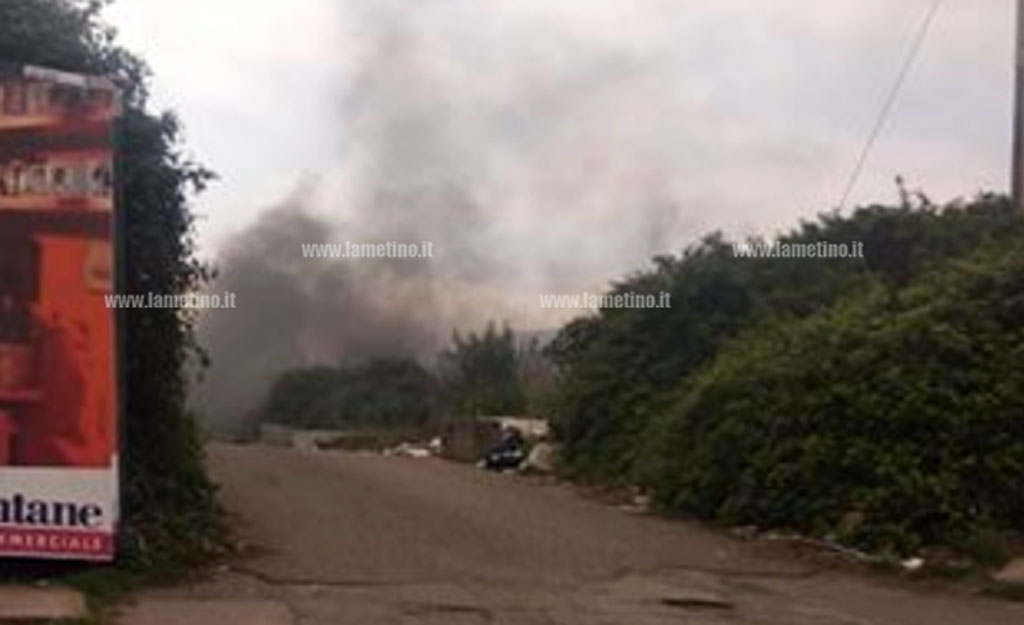 incendio-campo-entrata-vvf.jpg