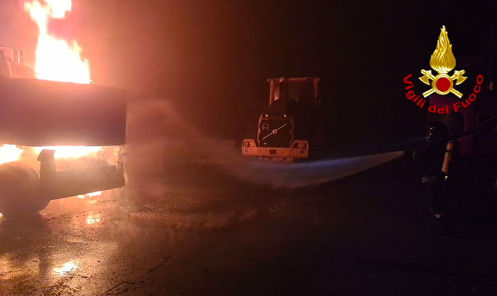 Lamezia, nuovo incendio all’impianto “Logica” nell'area ex Sir