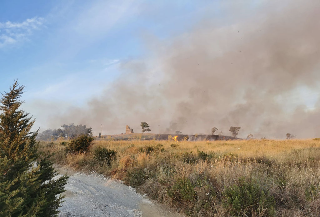 Scoppia incendio a Caposuvero, intervengono Vigili del Fuoco