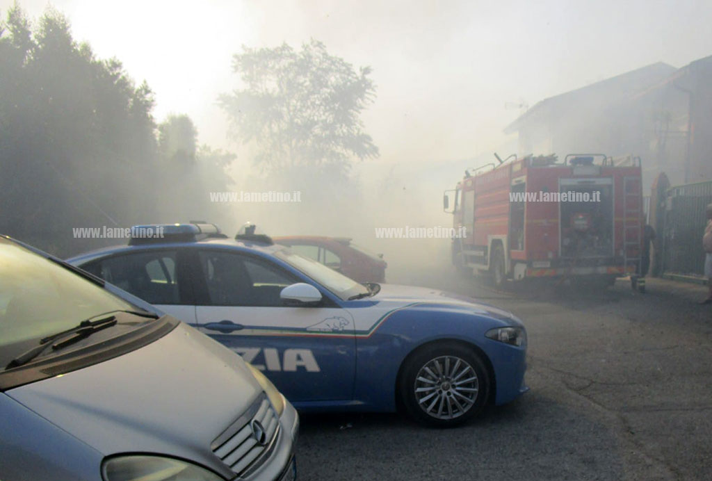 incendio-lamezia8dc-afd5ed1ccd8c_4a463.jpg