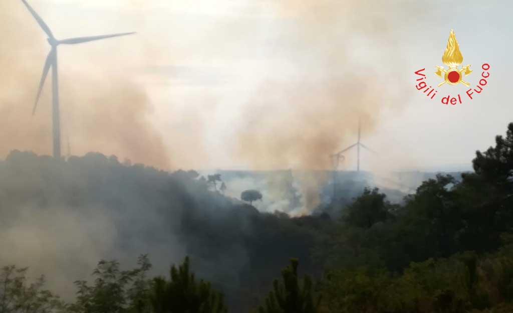 incendio-parco-eolico-30-29019.jpg