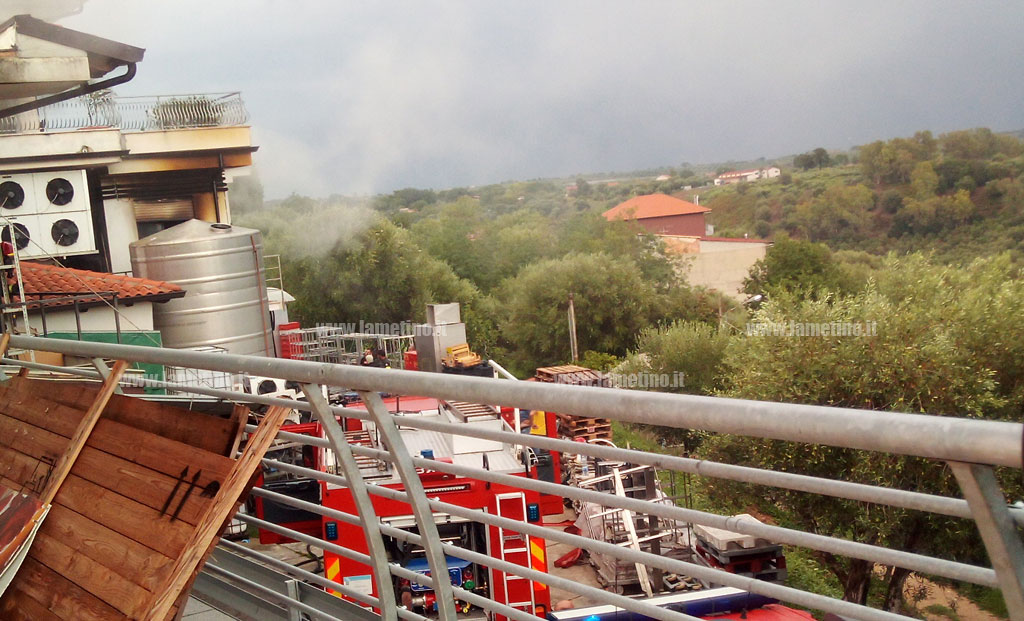 incendio-salumificio_2.jpg
