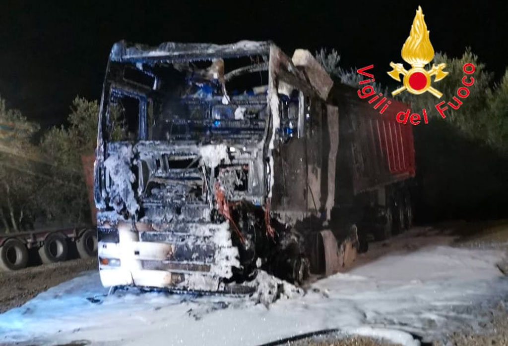 incendio-san-pietro-lametino_11efe.jpg