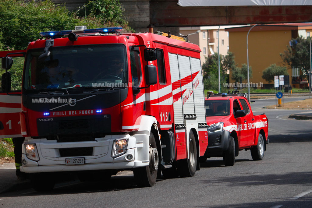 incendio-scordovillo-lamezia-230620192.jpg