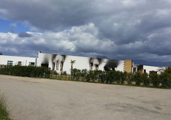Incendio in villaggio turistico a Sibari, probabile origine dolosa