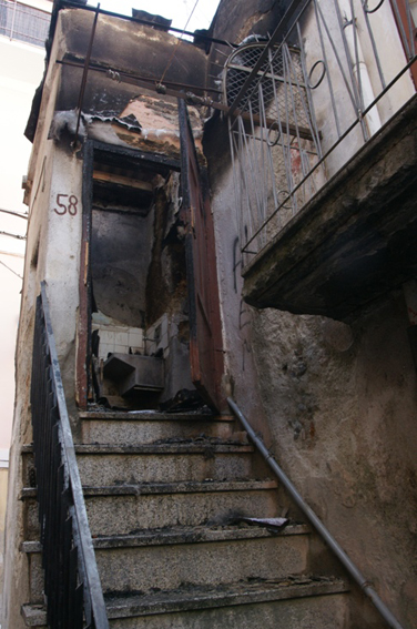 incendio_via_isonzo_lamezia