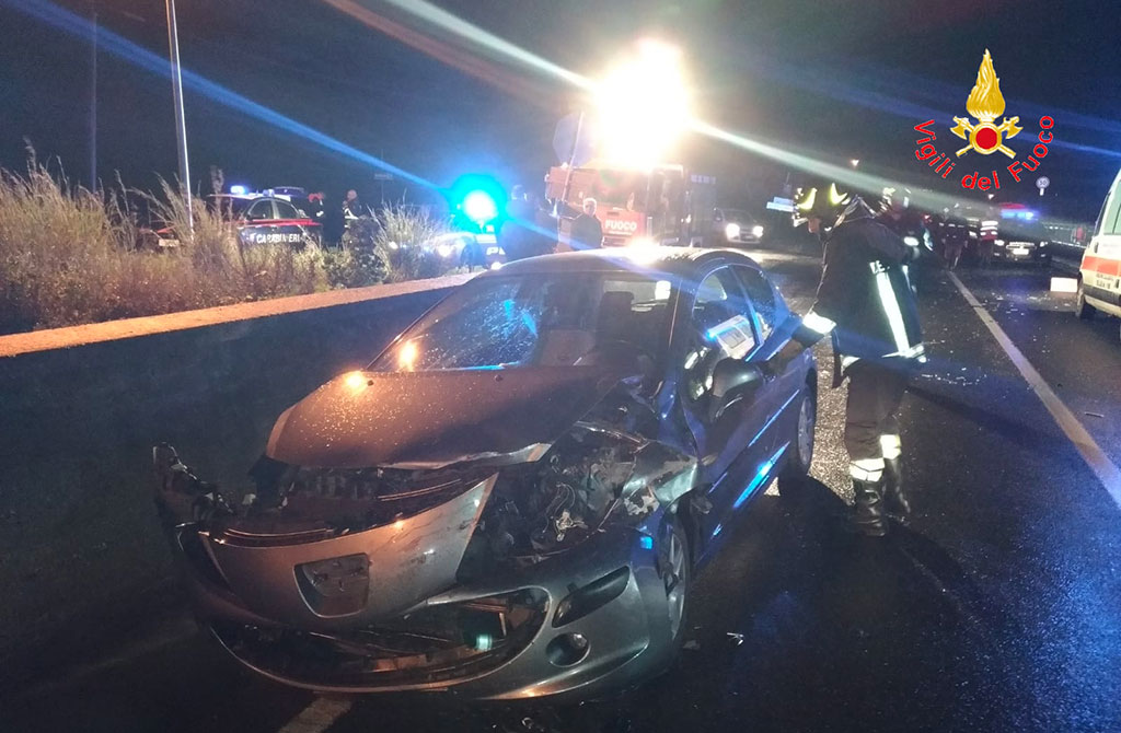 Incidente su Ss106 nel catanzarese, 2 feriti