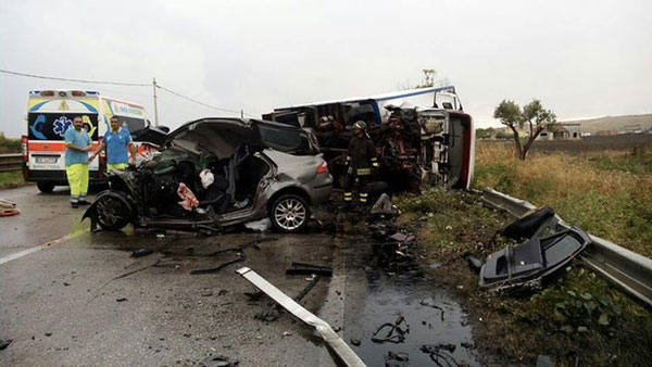 incidente-106-morto-giovane-sett-2.jpg