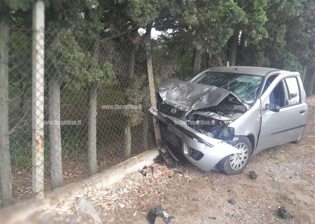 Incidente sulla SS 18 a Pizzo, feriti 