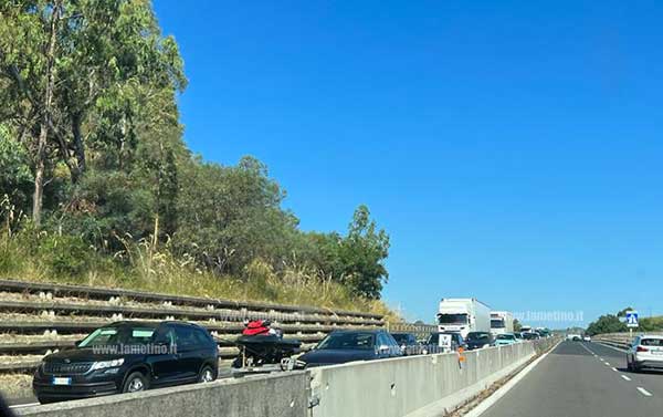 Tamponamento sulla Strada statale 280, traffico e rallentamenti in direzione Catanzaro