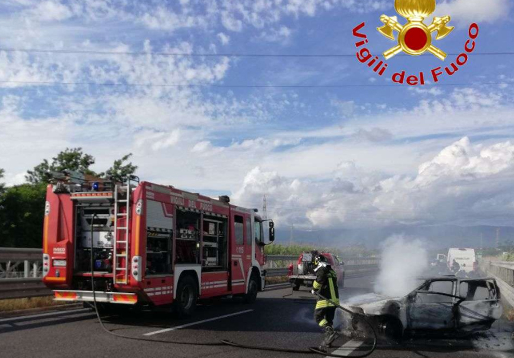 Incidente sull'A2 tra Pizzo e Lamezia: muore 56enne di Platania, ferita una donna