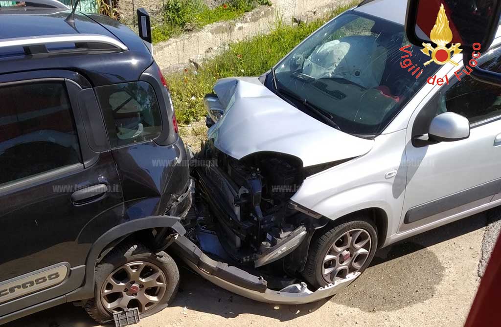 Incidente su Ss106 a Sellia Marina, un ferito e tre auto coinvolte