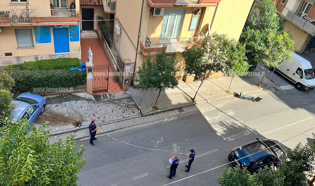 Lamezia, perde controllo dell’auto e finisce contro muretto in via dei Mille, 2 feriti