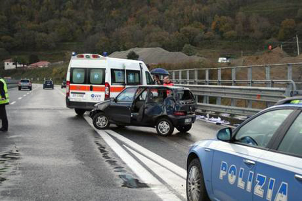 incidente-280-19-dic-2012-svincolo-vena-di-maida