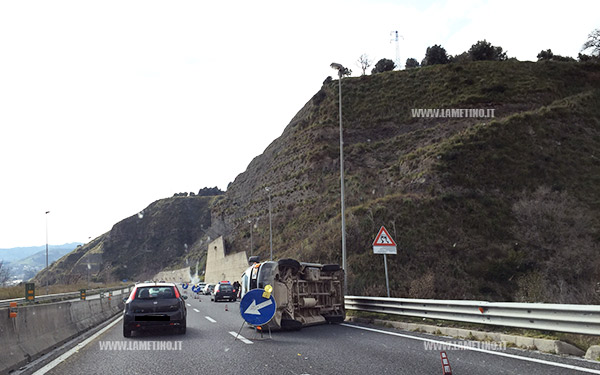 Calabria: SS 280, restringimento pericoloso ad uscita galleria ed ennesimo incidente