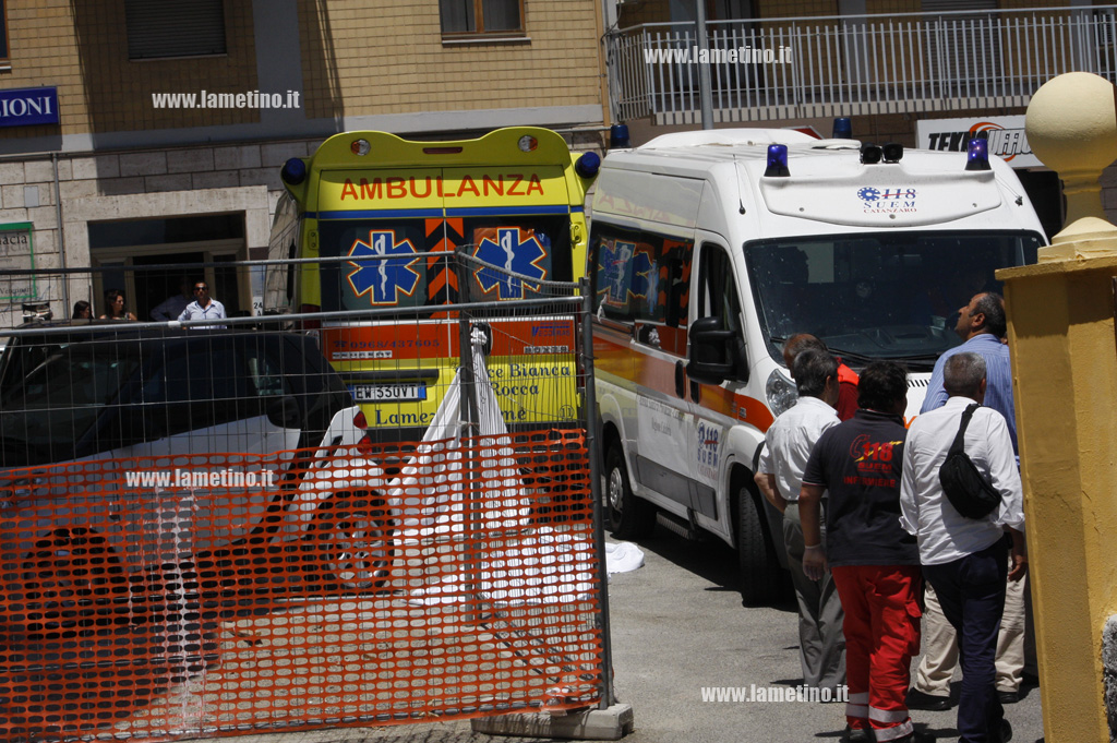 Lamezia: 45enne si suicida lanciandosi da tetto in via Tagliamento