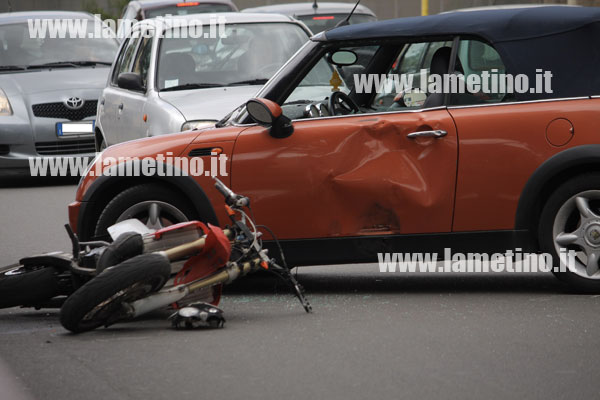 incidente-auto-moto-lamezia-23-maggio-2013.jpg