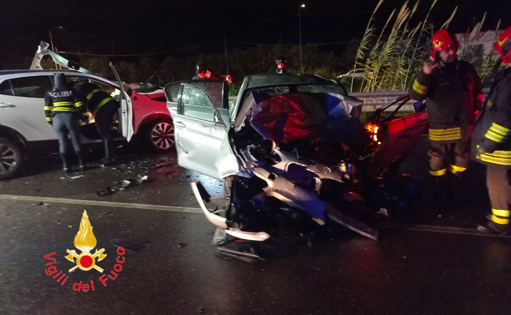 Scontro tra auto a Catanzaro, due feriti gravi