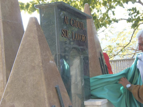 Calabria: A Taverna monumento ricorda "Tragedia dell'Ampollino"