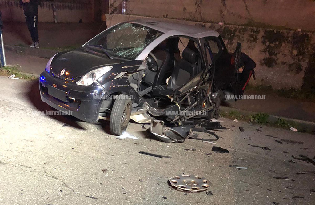 incidente-microcar-lamezia-1922020.jpg