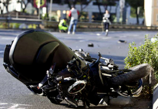 Calabria: Incidente stradale a Crotone, morto 46enne