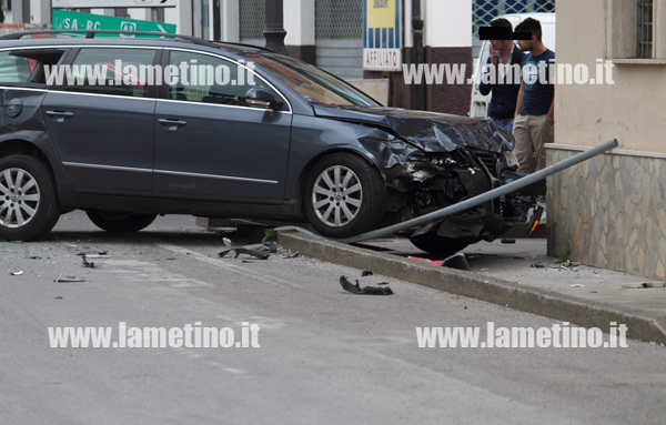 incidente-tra-via-eroi-di-sapri-e-via-gramsci-aprile-2014-4.jpg