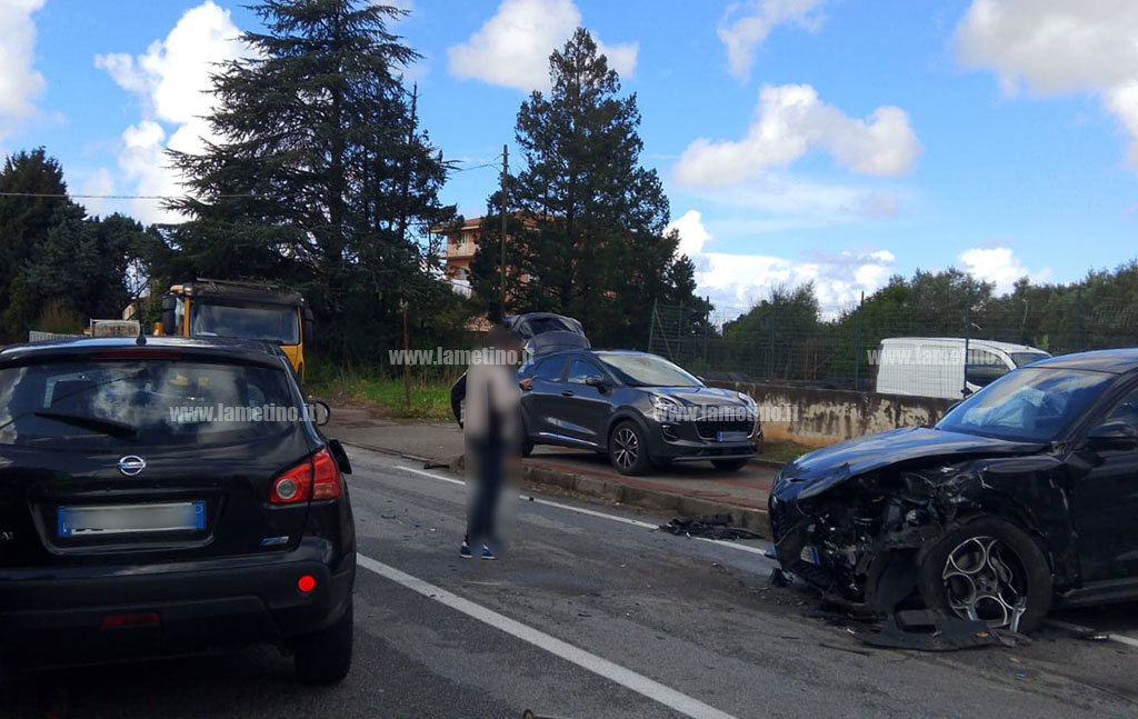 incidente-via-dei-bizantini-27325t-09.45.251_98cb9.jpg