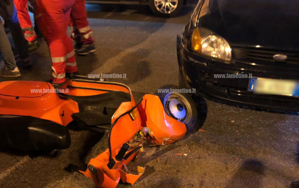 Lamezia, scontro tra vespa e auto su corso Nicotera: un ferito