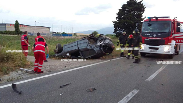 Lamezia: incidente su SS 18, muore 22enne