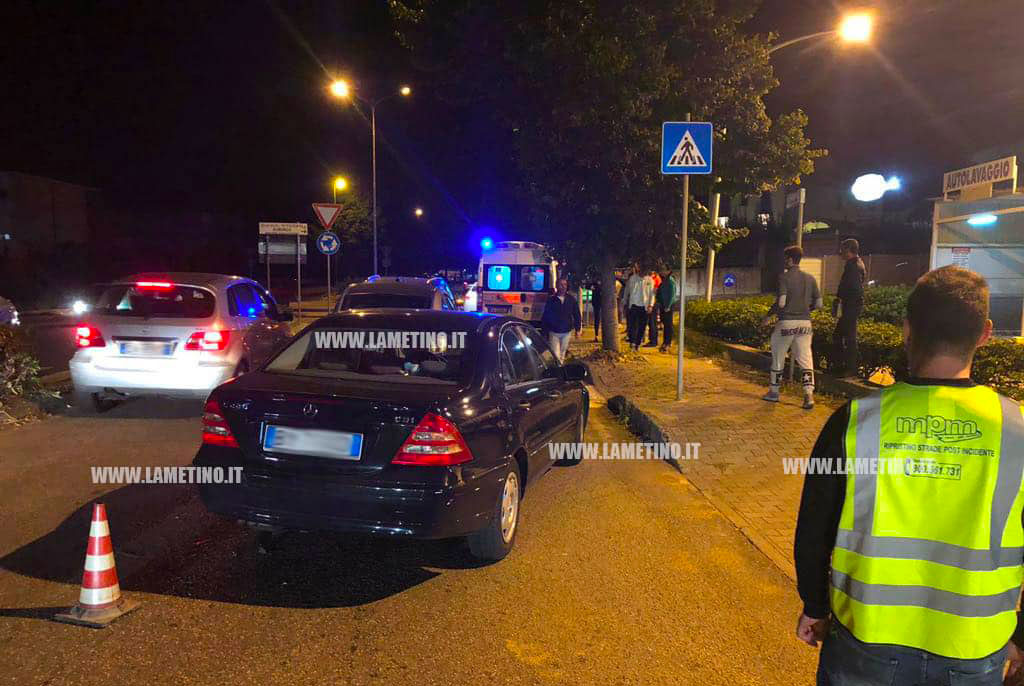 Lamezia: tamponamento fra tre auto in via Scarpino, feriti