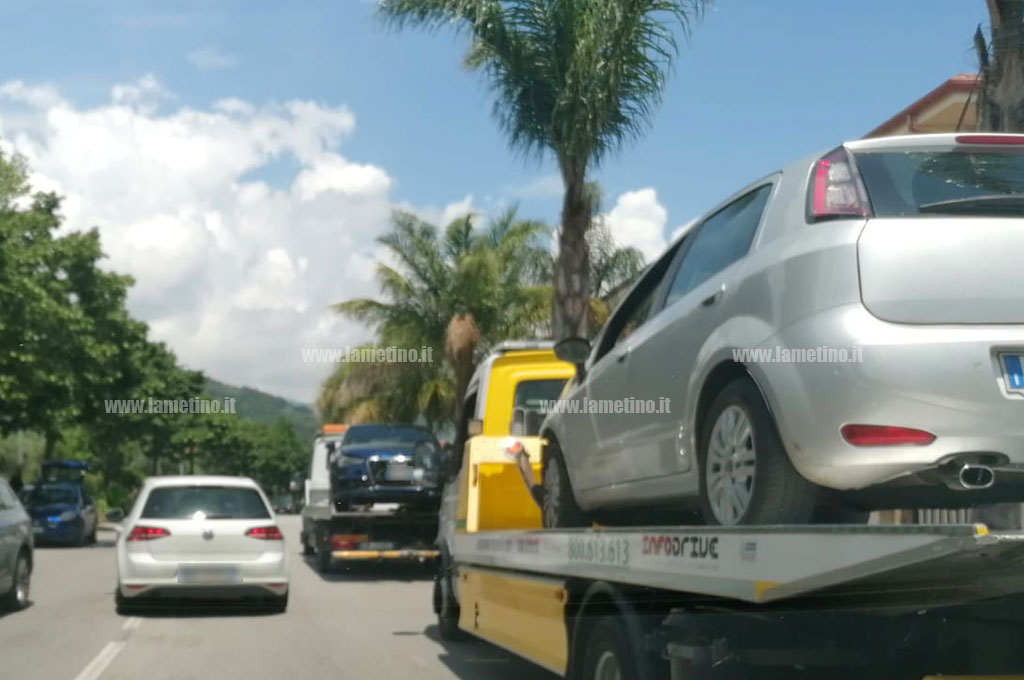 Lamezia, incidente in via Martiri di Nassirya: feriti