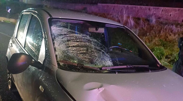 Investiti mentre camminano su ciglio della strada nel Cosentino, un morto e un ferito