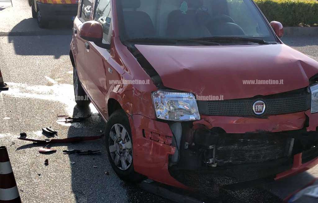 Scontro tra due auto a Maida, ferita donna 