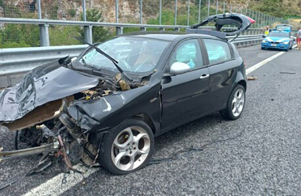 Incidente stradale su A2 nel Cosentino, uomo perde la vita