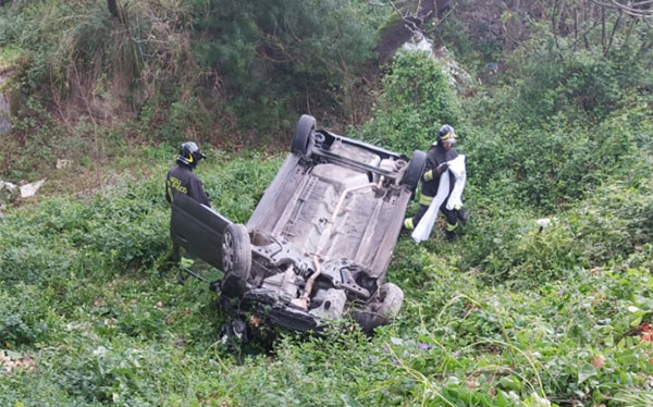 Auto finisce fuori strada tra Bovalino e Platì, 48enne perde la vita 